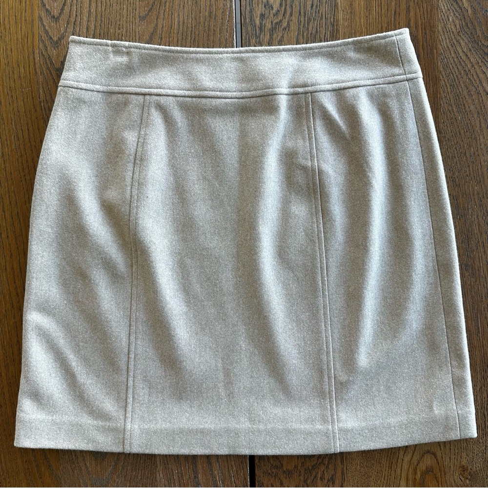 Banana Republic Lined Beige Tan Wool Cashmere Skirt | Size 0 - Picture 3 of 8